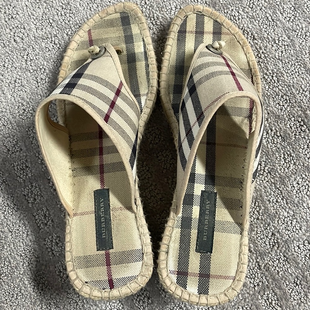 Burberry Shlamia Nova Check Thong Wedge Sandals - Picture 3 of 8